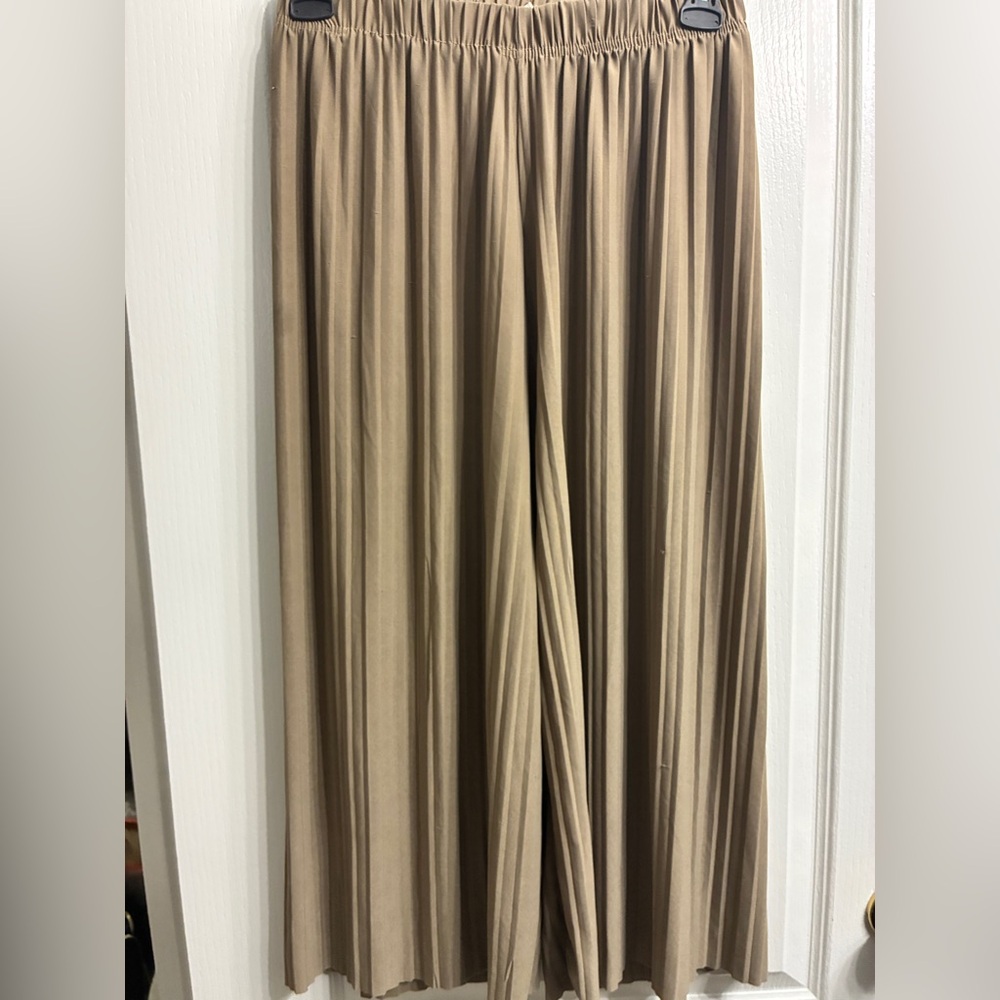Jon & Anna Taupe Pant